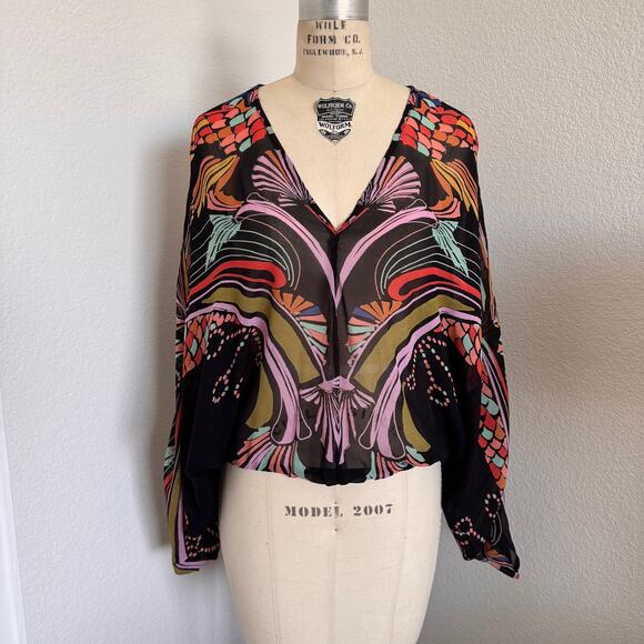 Free People Tops - Free People - Size M Black Multi Art Deco Print Top Batwing Sleeve Elastic Hem